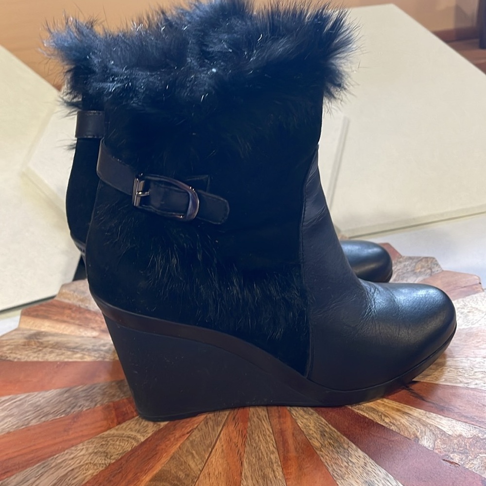 Aquatalia Leather fur trimmed wedge ankle boots size 7 1/2 - Picture 3 of 10